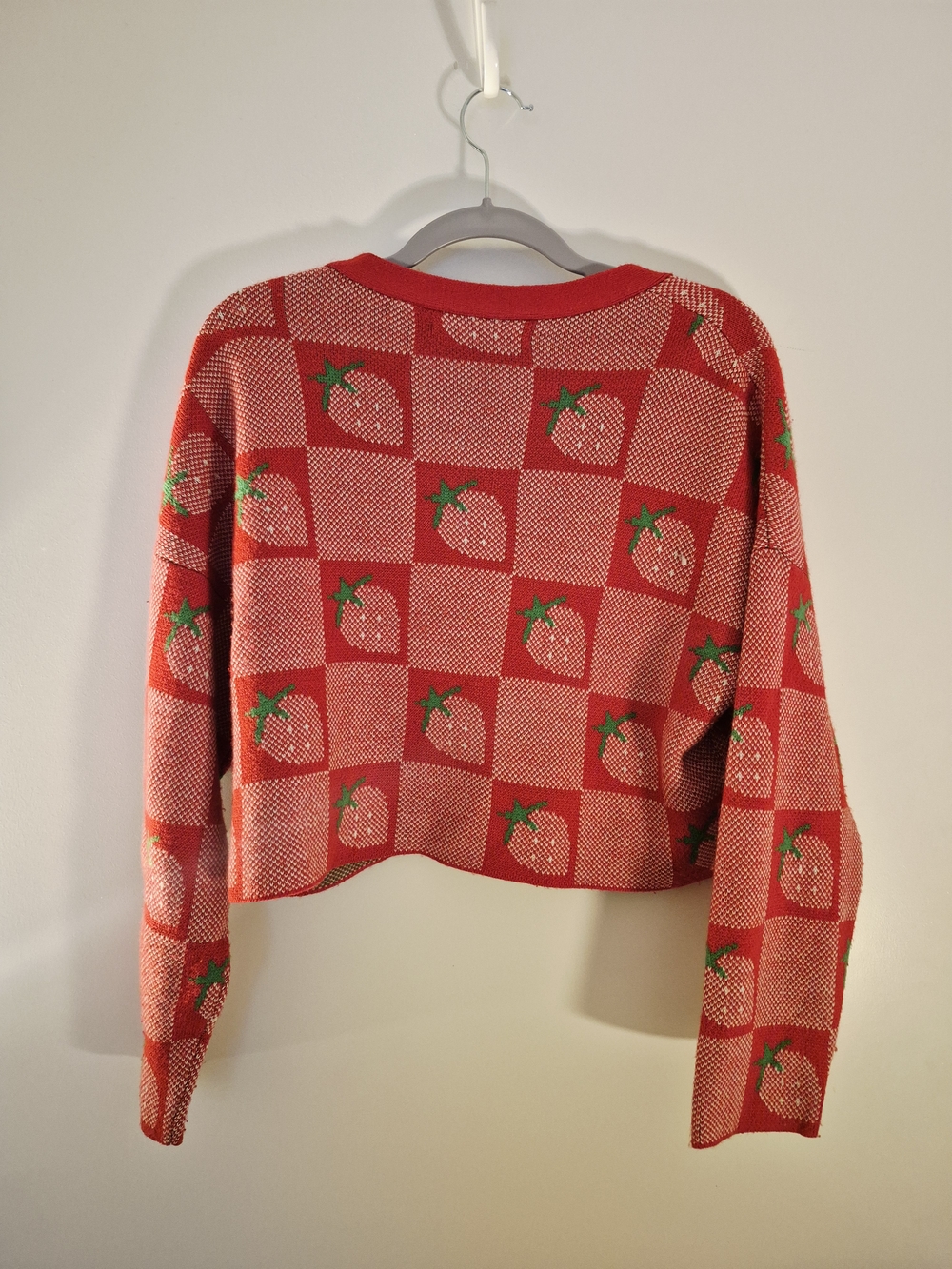 Only Petite Red Strawberry Pattern Cropped Cardigan Sweater - Picture 5 of 8